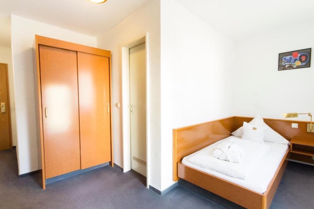 Hotel Roemerstein Mainz Room photo